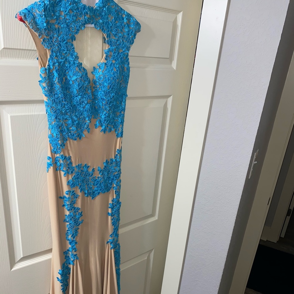 Prom / homecoming dress